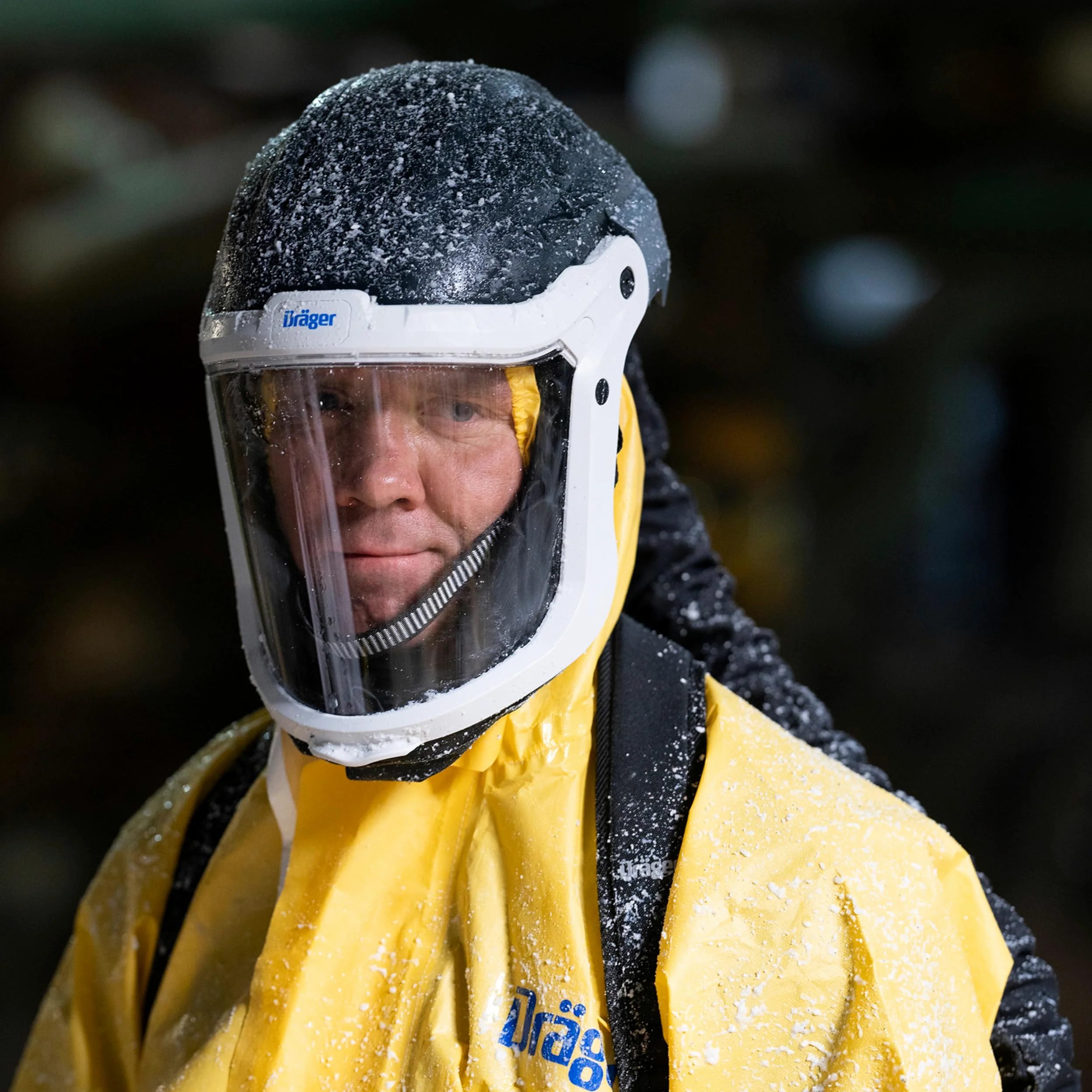 Dräger SPC 4400 Combinaison de sécurité jetable Contre des poussières et des liquides en CPM avec Haute résistance Chimique | Tenue de Protection Jaune pour Peinture et Produits Chimiques | Taille XL
