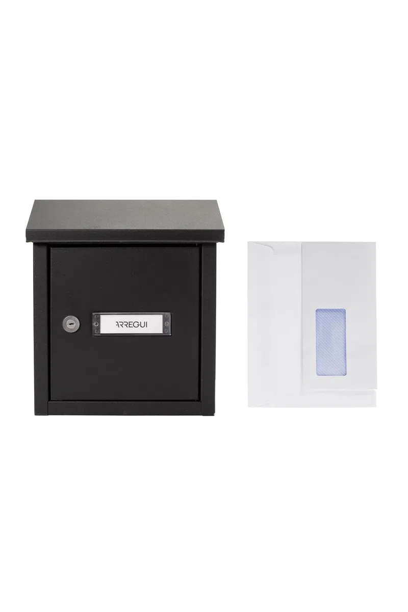ARREGUI V4094 Boîte aux lettres en acier pour porte, mur et portail, Boîte aux lettres intérieure avec fente de 23 x 4 cm, Taille S (Courrier A5), Résistant aux intempéries, Installation facile, Noir