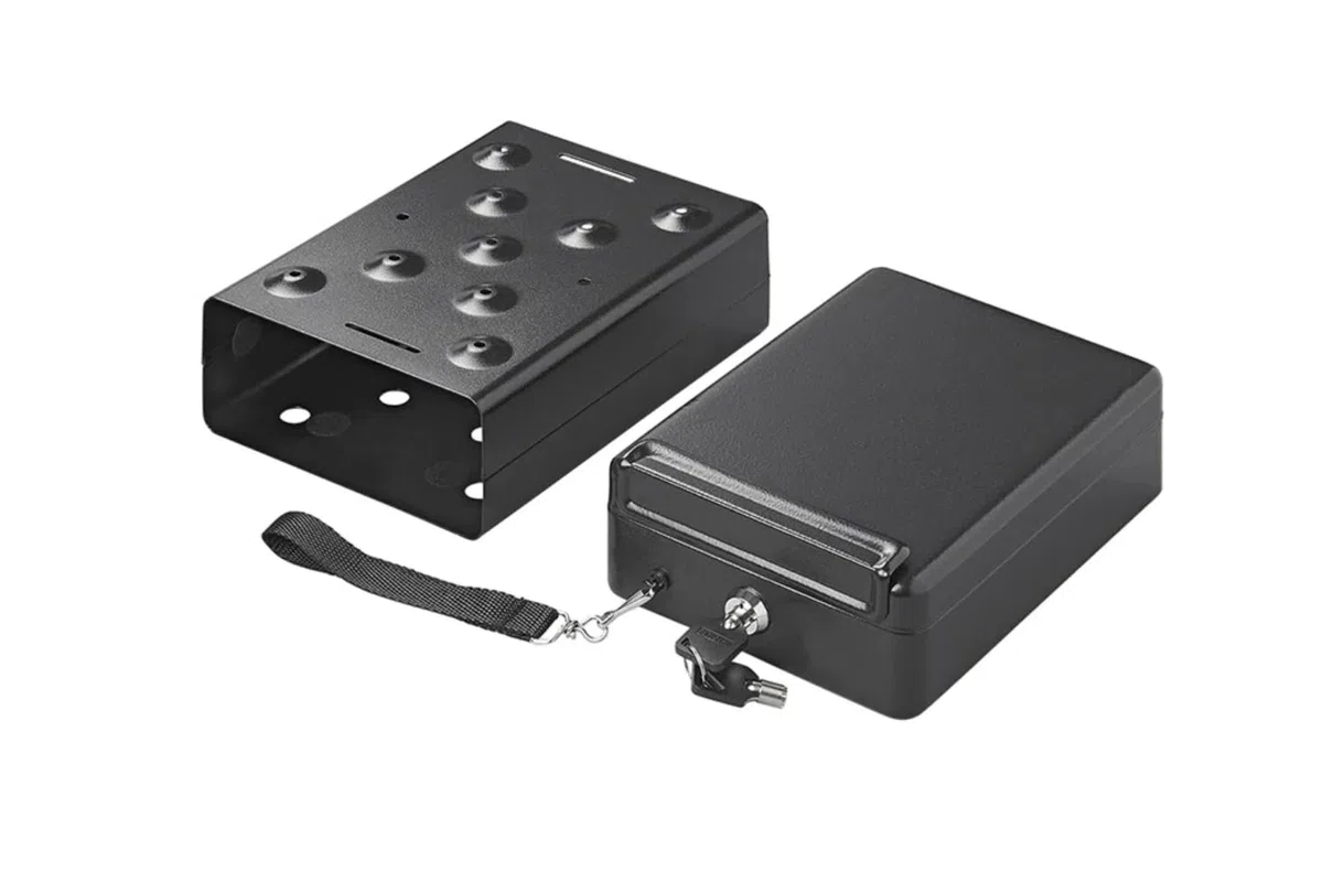 ProPlus Coffre-Fort en Acier 22,5 x 16,5 x 8,5 cm – pour Maison, Caravane et Camping-Car – Support Coulissant Inclus – Noir | Boîtier en acier robuste avec fixation par vis pour sécuriser clés, argent et papiers en camping-car, voiture ou bureau.